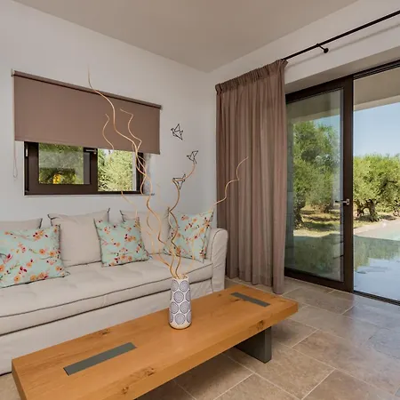 Villa Astarte - Petra Elia Private With Pool Plános